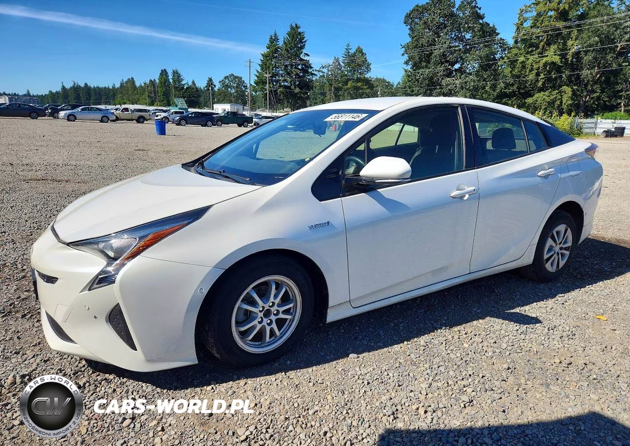 2018 Toyota Prius Three – zdjęcie 1 z 12