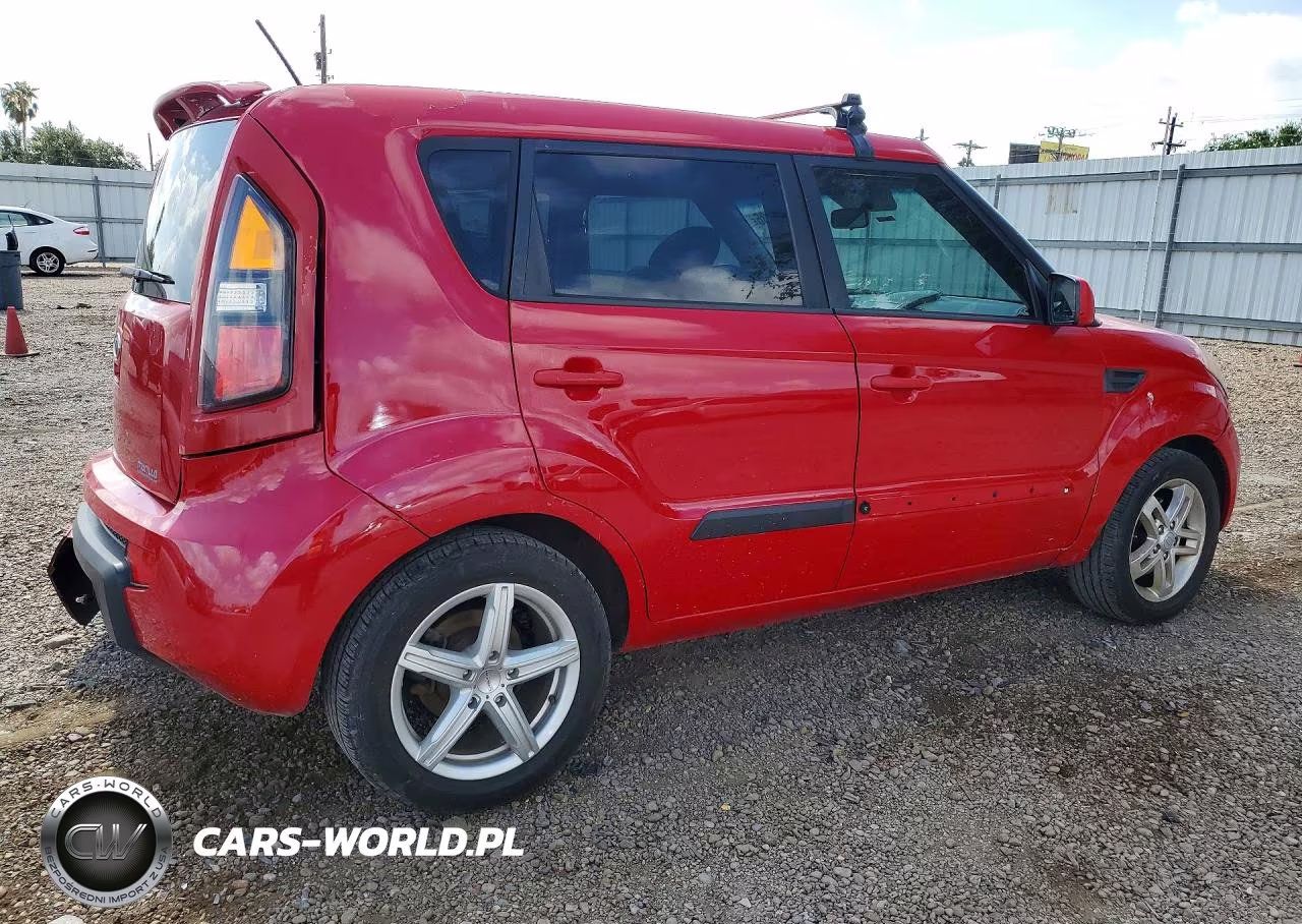 2011 Kia Soul + VIN:KNDJT2A27B7259330 - 3
