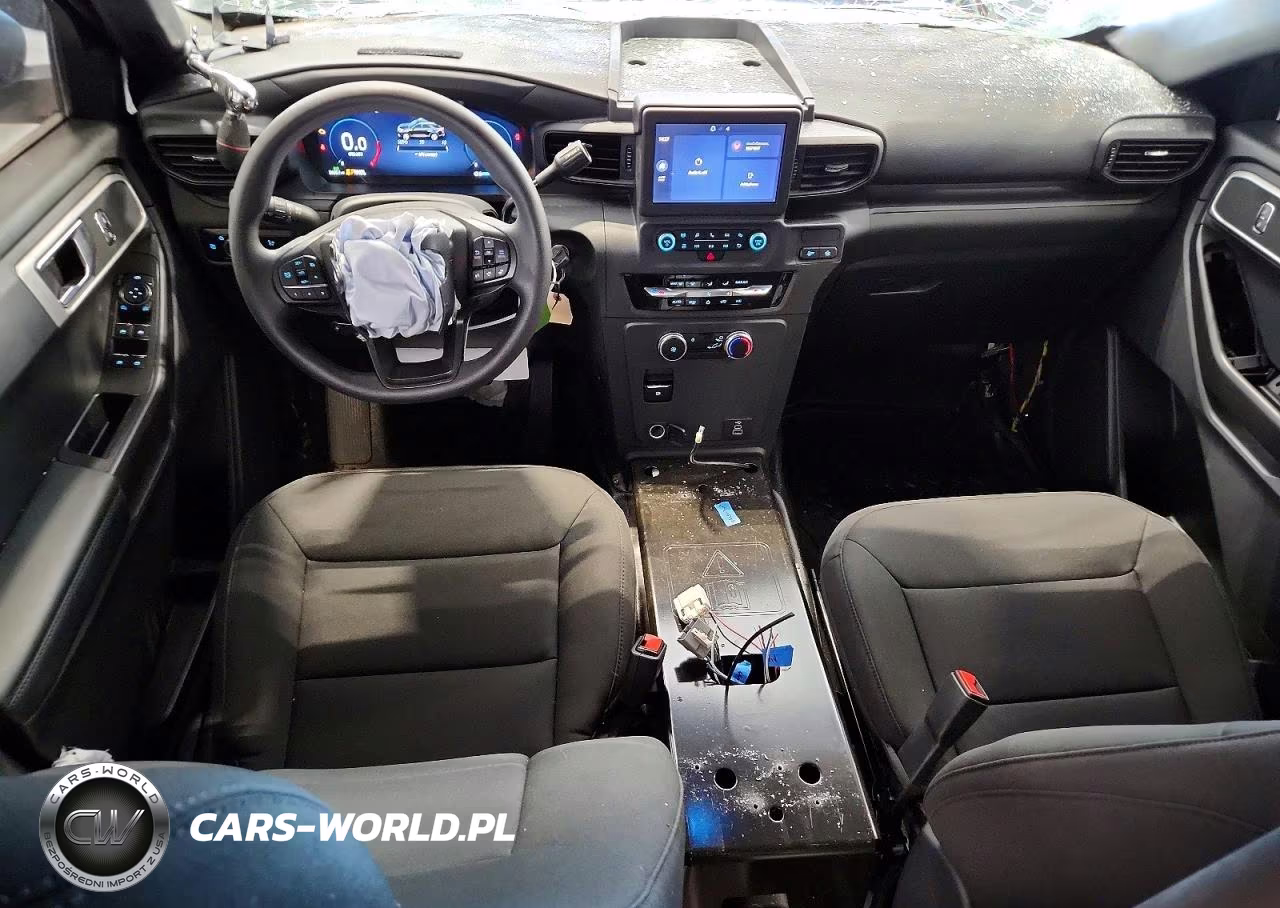 2025 Ford Explorer Police Interceptor VIN:1FM5K8ACXSGB70296 - 8