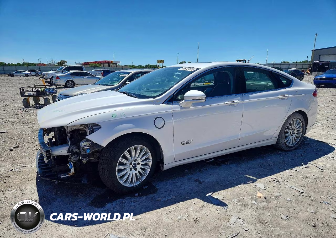 2013 Ford Fusion Titanium Phev – zdjęcie 1 z 12