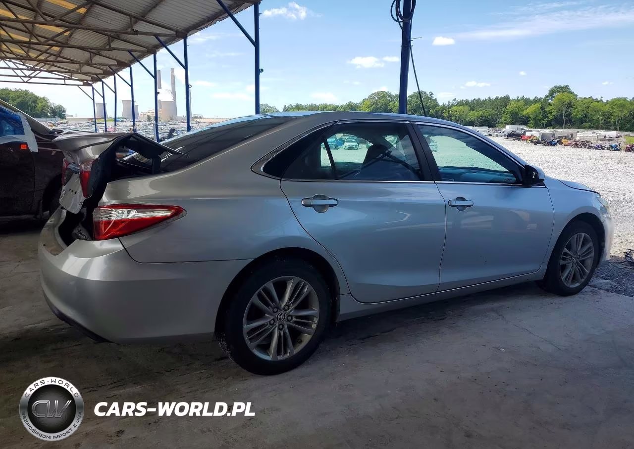 2016 Toyota Camry Le VIN:4T1BF1FK7GU138817 - 3