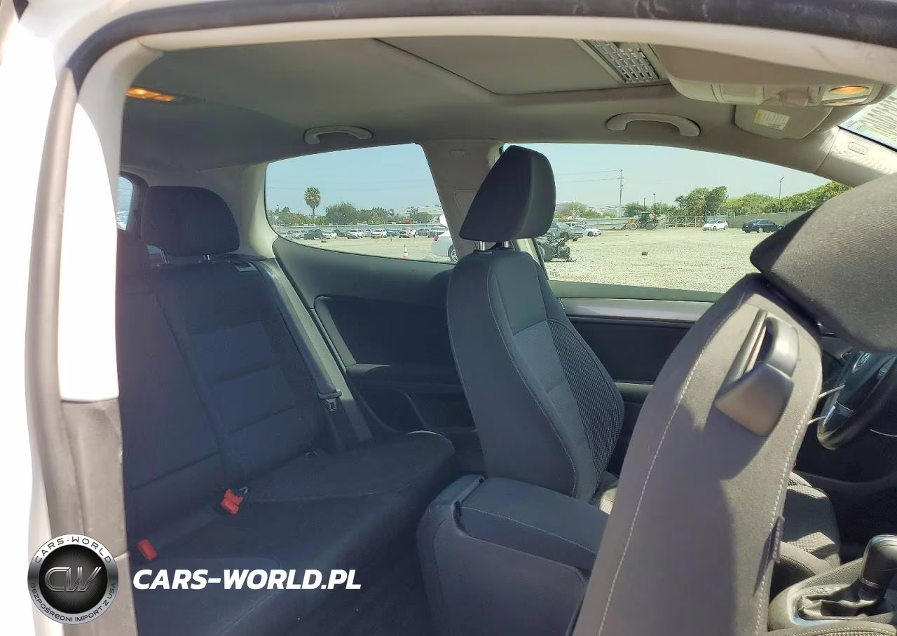 2012 Volkswagen Golf VIN:WVWBM7AJ4CW268340 - 10