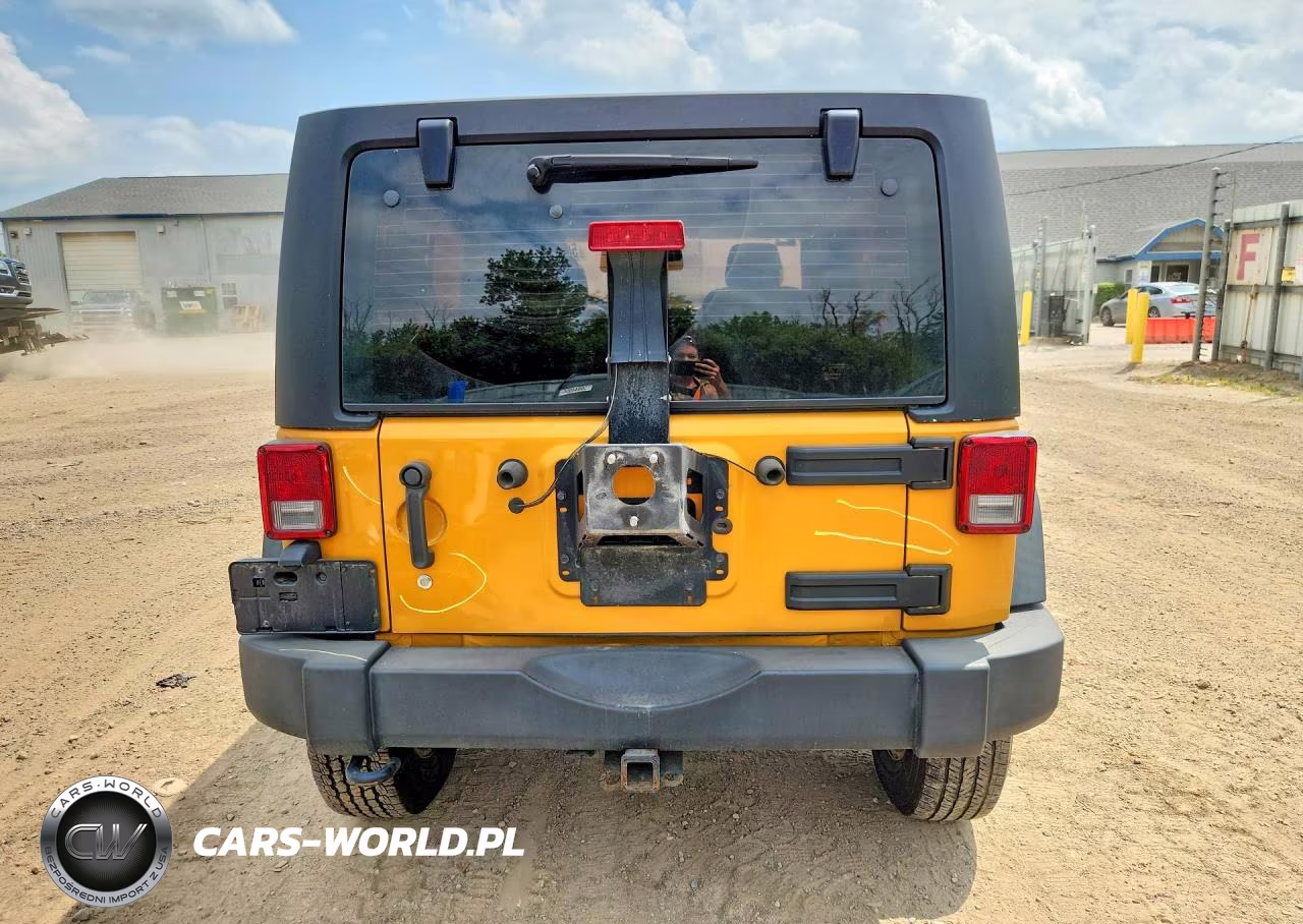 2014 Jeep Wrangler Unlimited Sport VIN:1C4BJWDG8EL232688 - 6