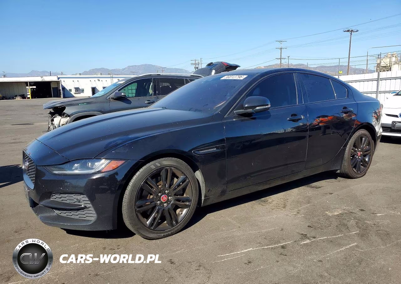 2020 Jaguar Xe S – zdjęcie 1 z 12