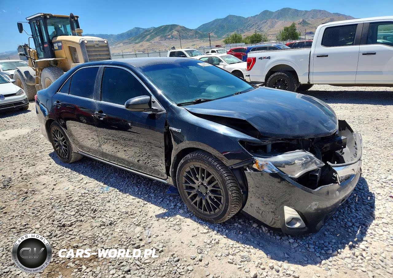2013 Toyota Camry Hybrid Xle VIN:4T1BD1FK5DU079431 - 4