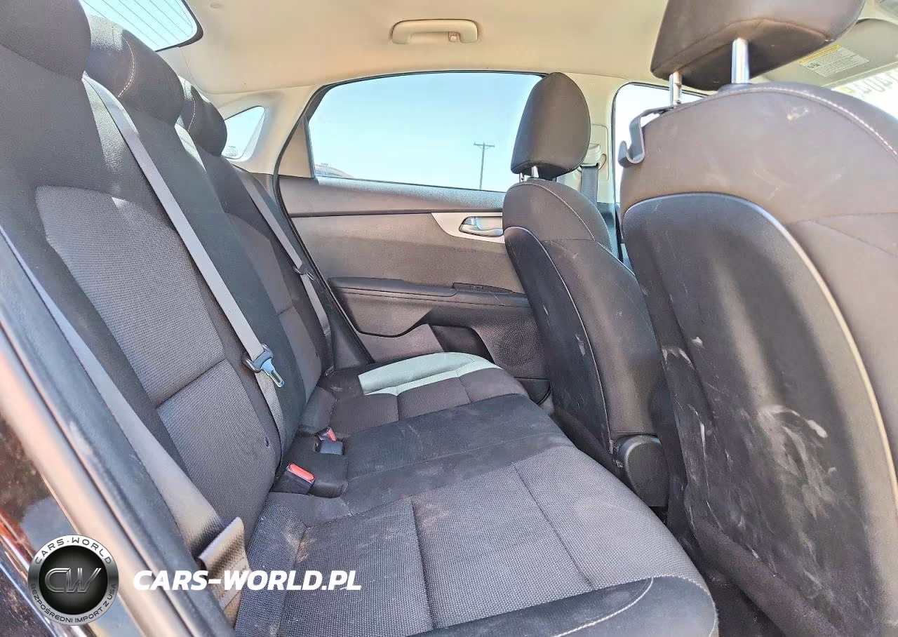 2023 Kia Forte Lx VIN:3KPF24AD1PE685396 - 10