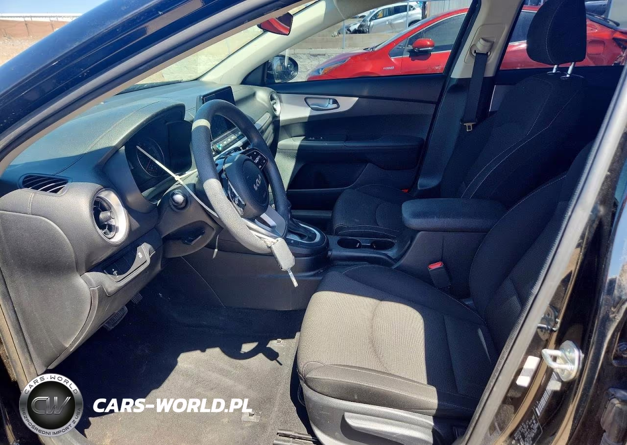 2023 Kia Forte Lx VIN:3KPF24AD1PE685396 - 7