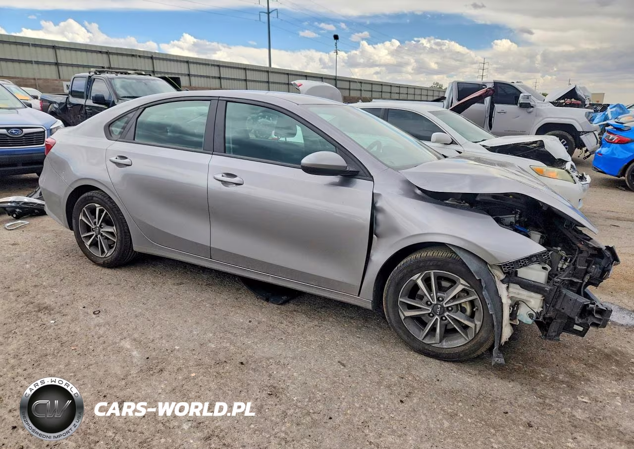 2023 Kia Forte Lxs VIN:3KPF24AD2PE545034 - 4