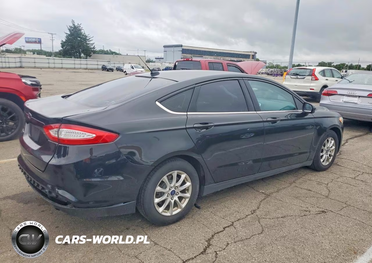 2015 Ford Fusion S VIN:1FA6P0G74F5109913 - 3