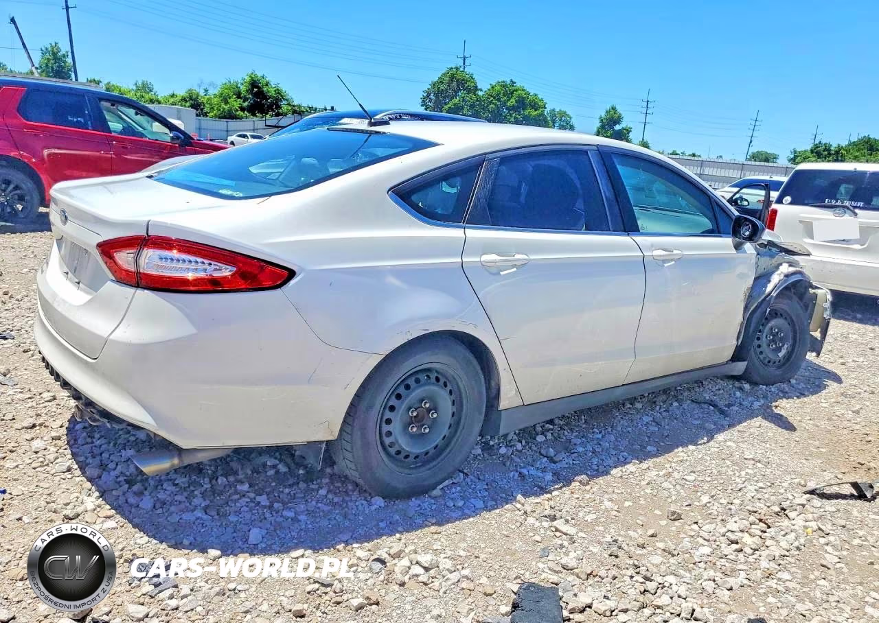 2014 Ford Fusion S VIN:3FA6P0G76ER307775 - 3