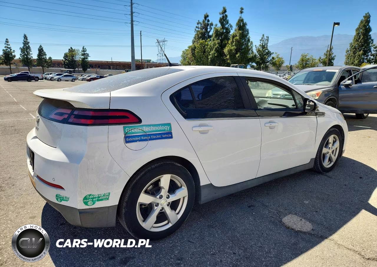 2014 Chevrolet Volt VIN:1G1RE6E4XEU138001 - 3