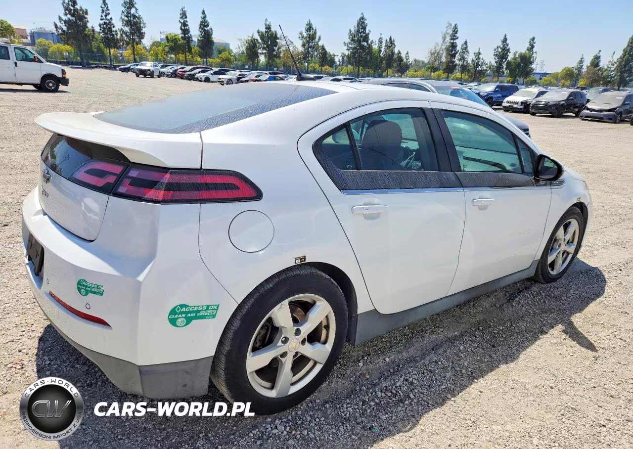 2014 Chevrolet Volt VIN:1G1RE6E44EU137992 - 3