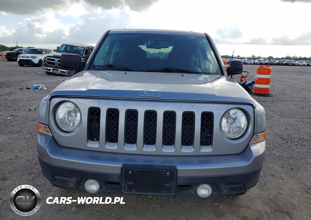 2016 Jeep Patriot Latitude VIN:1C4NJPFAXGD698115 - 5