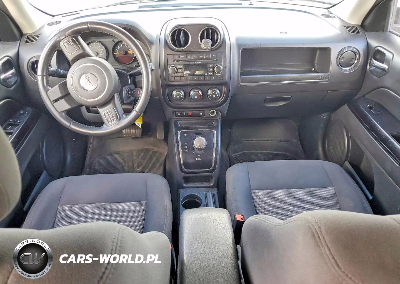 2016 Jeep Patriot Latitude VIN:1C4NJPFAXGD698115 - 8
