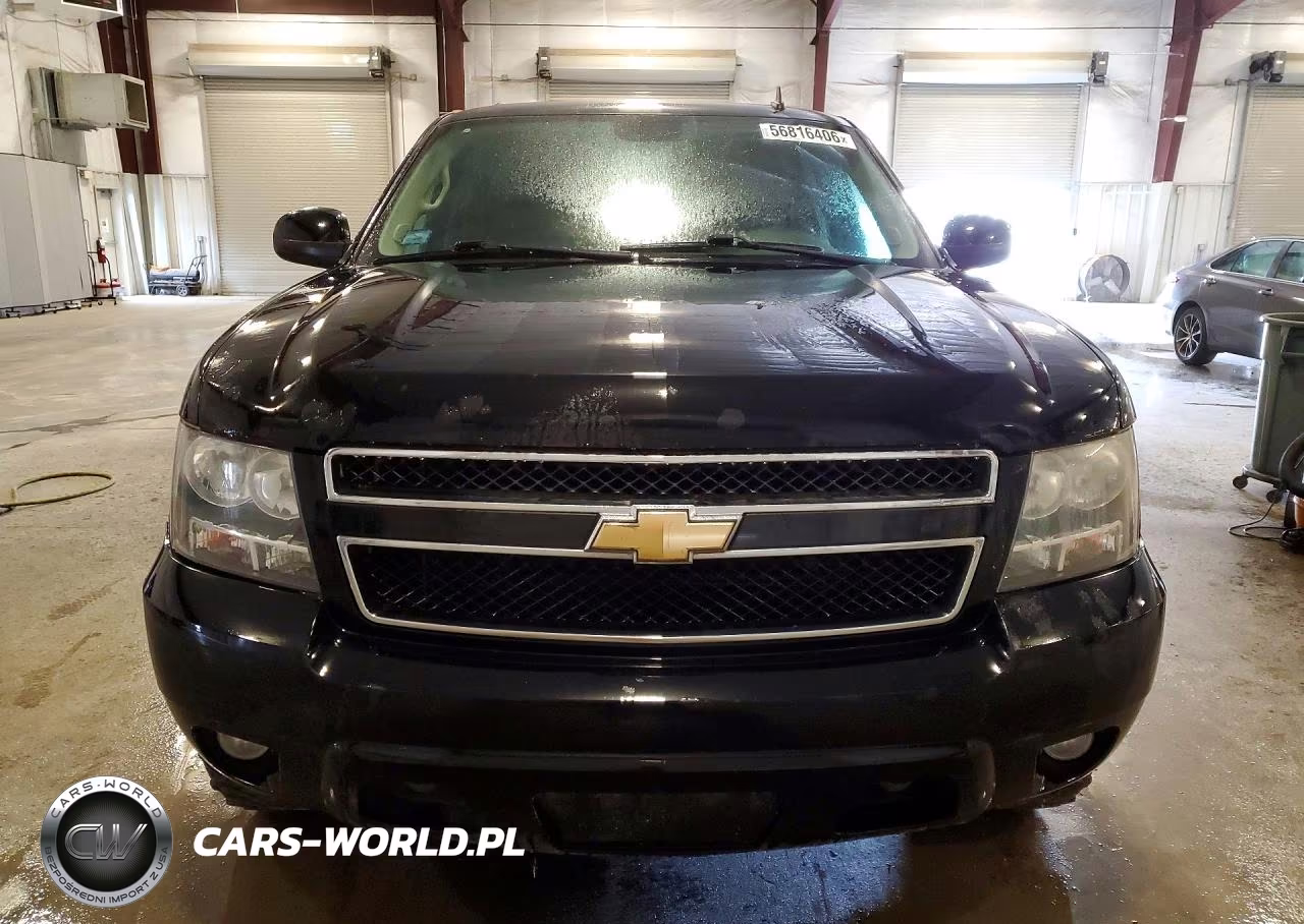 2011 Chev Suburban VIN:1GNSKJE33BR385653 - 5