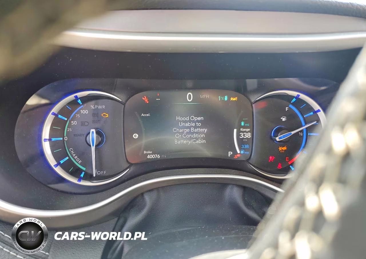 2023 Chrysler Pacifica Hybrid Touring L VIN:2C4RC1L79PR588882 - 9
