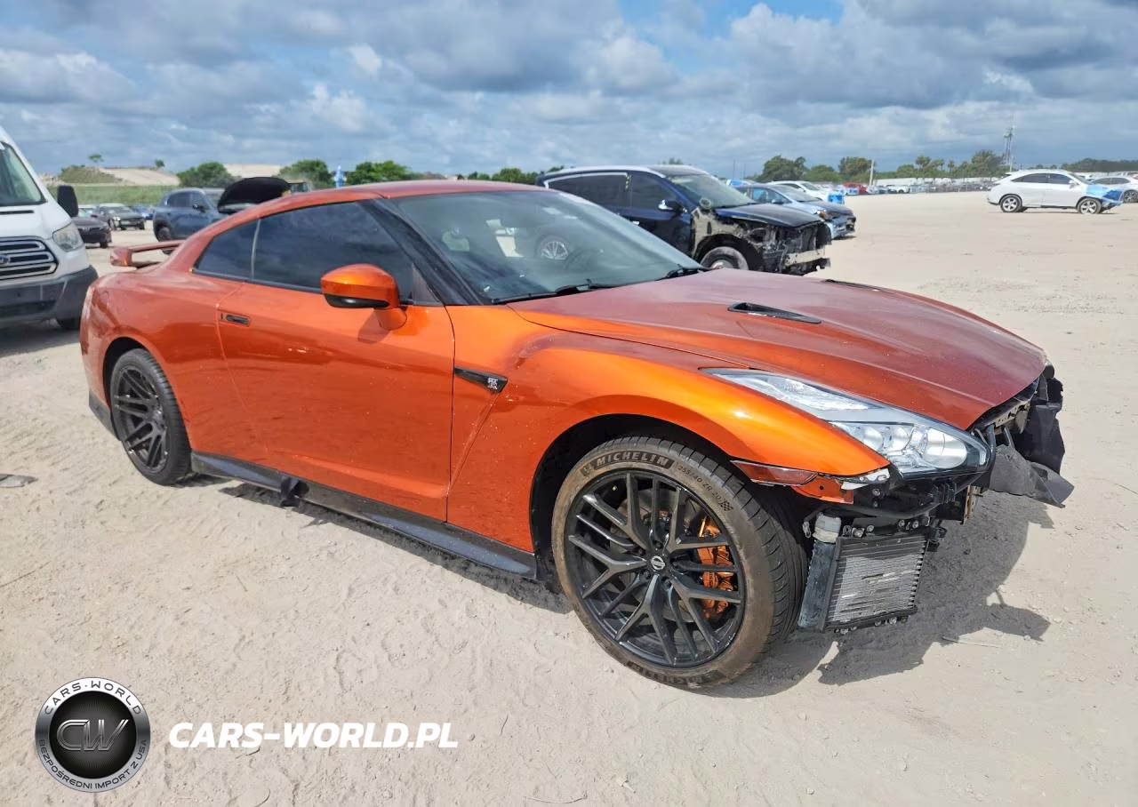 2018 Nissan Gt-R Premium VIN:JN1AR5EFXJM710234 - 4