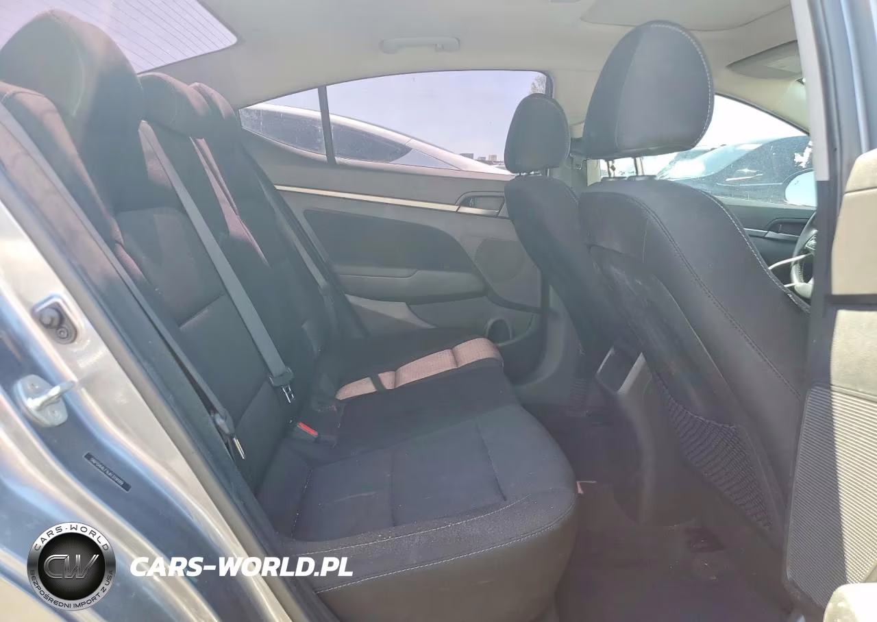 2018 Hyundai Elantra Value Edition VIN:5NPD84LF9JH319189 - 10