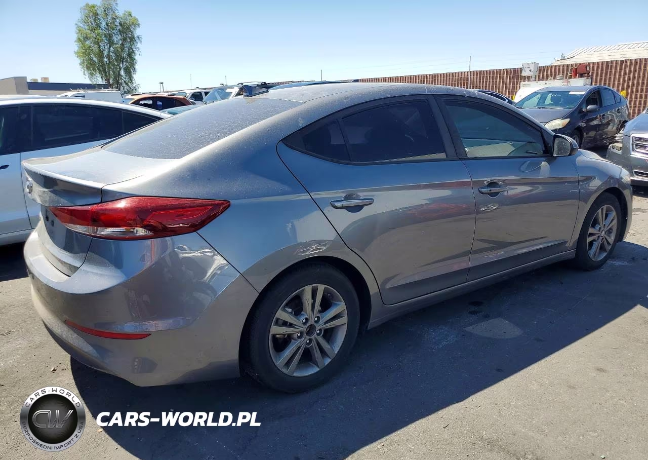 2018 Hyundai Elantra Value Edition VIN:5NPD84LF9JH319189 - 3