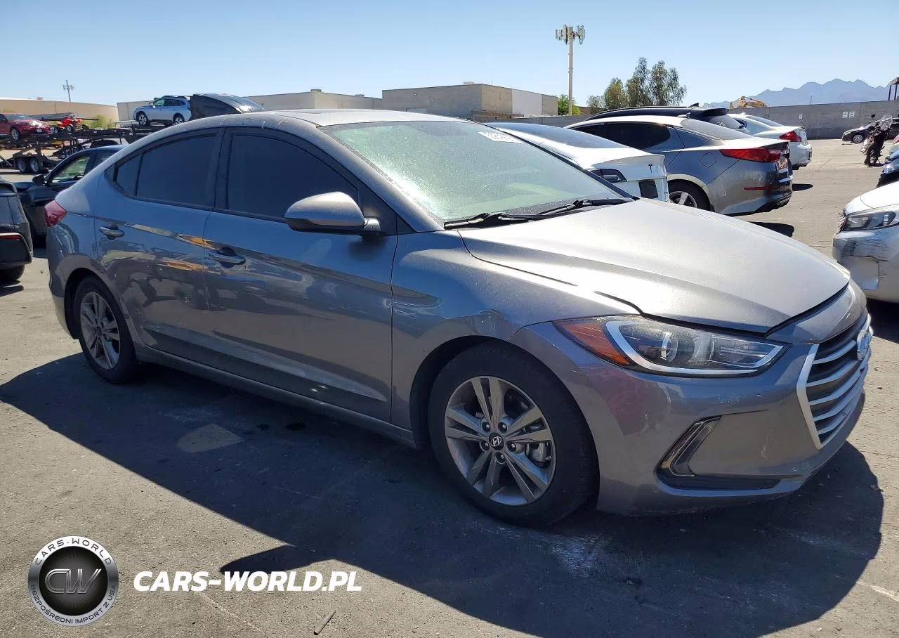 2018 Hyundai Elantra Value Edition VIN:5NPD84LF9JH319189 - 4
