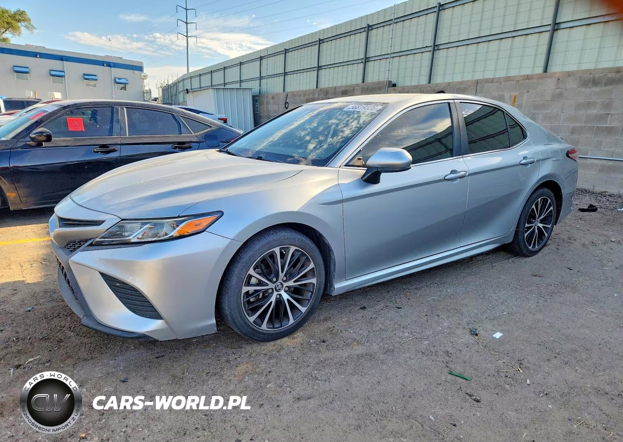 2018 Toyota Camry Se VIN:4T1B11HK6JU025704 - 1
