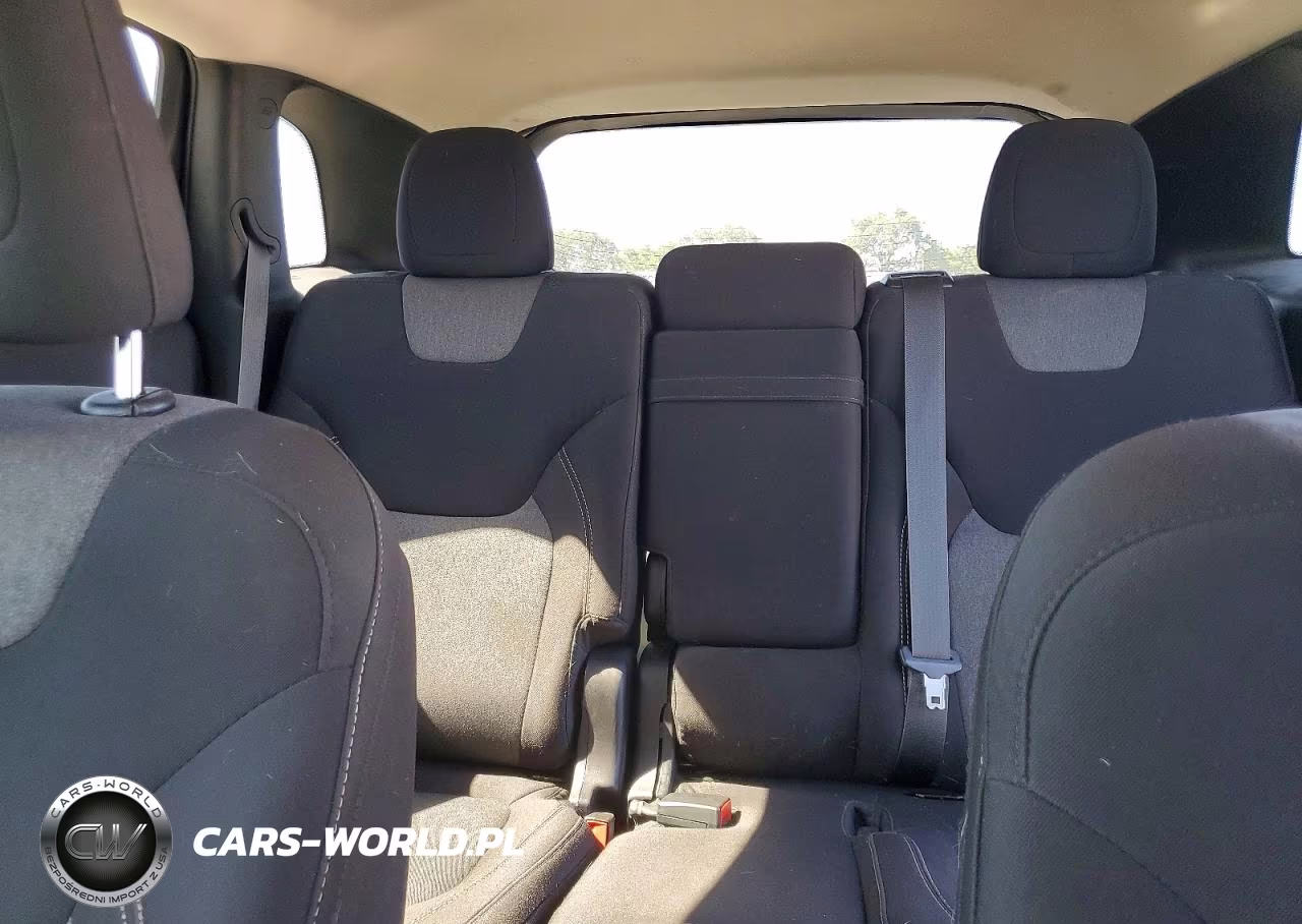 2014 Jeep Cherokee Latitude VIN:1C4PJMCS2EW297017 - 10