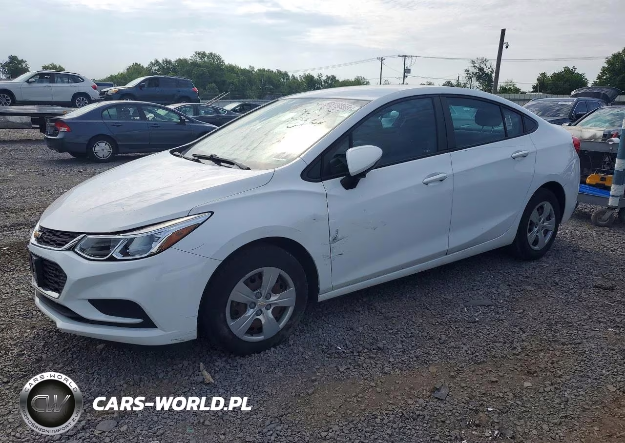 2017 Chevrolet Cruze Ls – zdjęcie 1 z 12