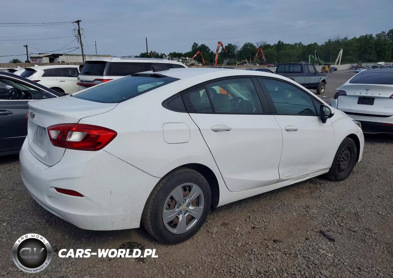 2017 Chevrolet Cruze Ls VIN:1G1BC5SM9H7233416 - 3