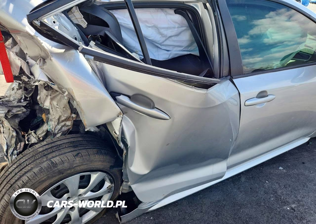 2021 Toyota Corolla Le VIN:5YFEPMAEXMP156707 - 10