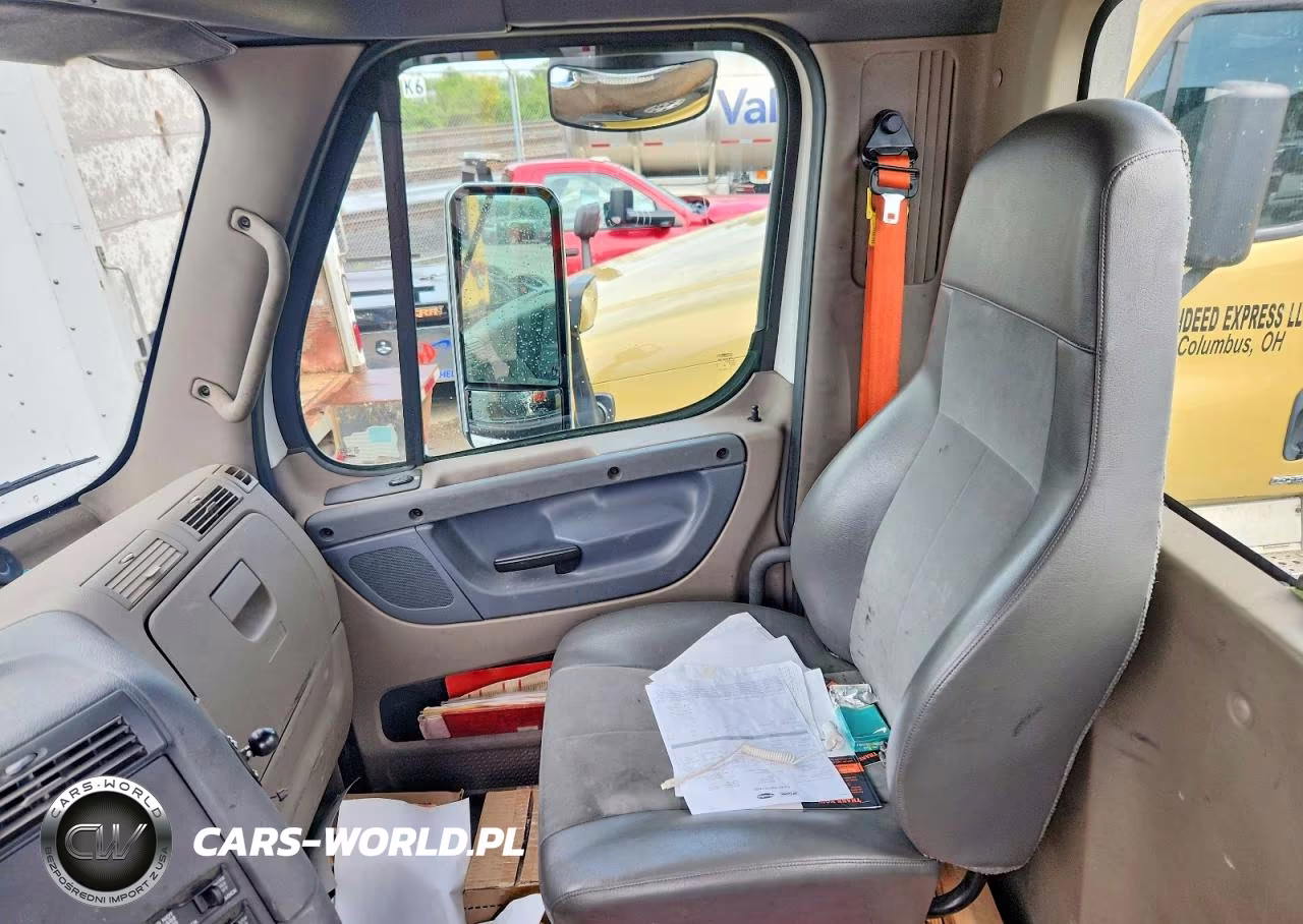 2019 Freightliner Cascadia 1 - Semi Truck VIN:3AKJGBDV3KDJW2113 - 6