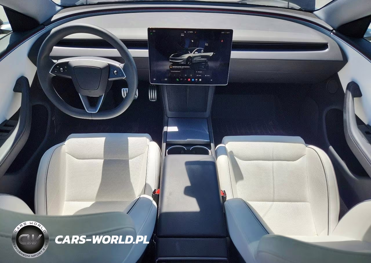 2025 Tesla Model 3 VIN:5YJ3E1ET5SF983365 - 8