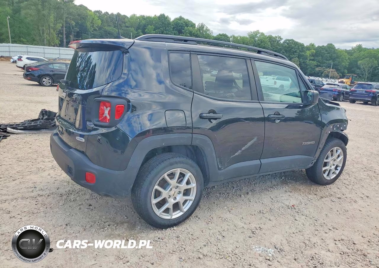 2022 Jeep Renegade Latitude VIN:ZACNJDB17NPN70494 - 3
