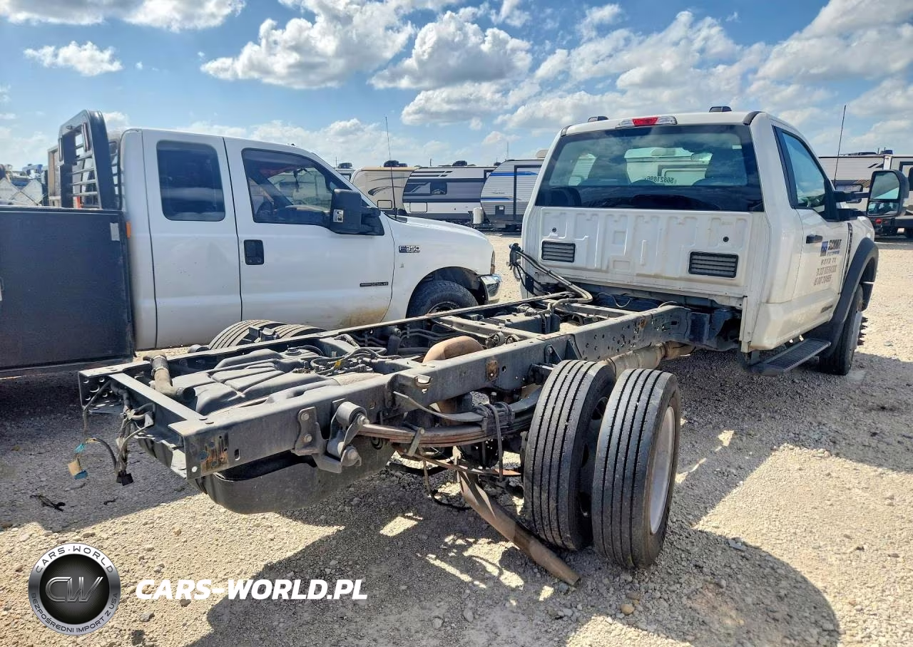 2024 Ford F550 Super Duty VIN:1FDUF5GT3RDA17695 - 3