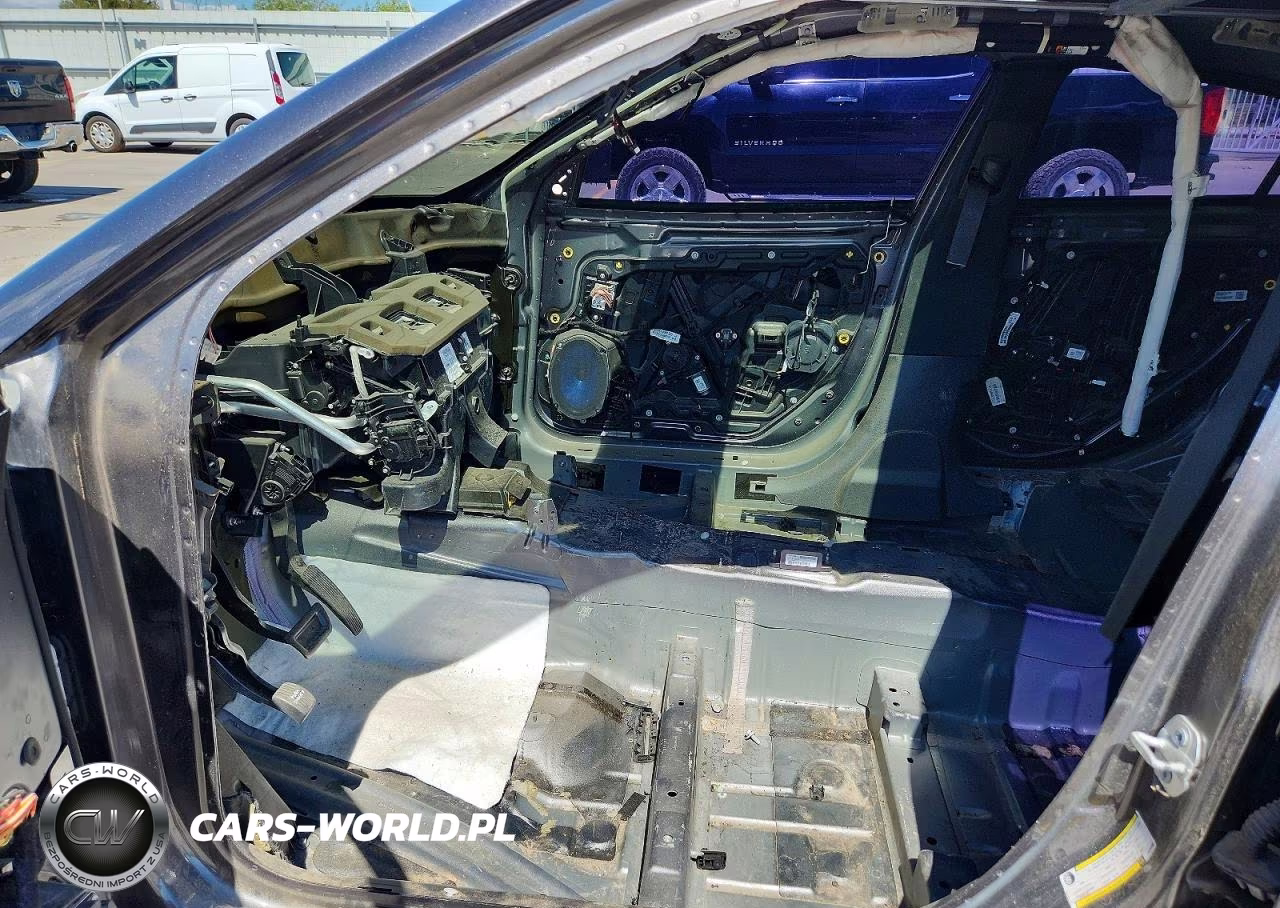 2022 Dodge Charger Scat Pack VIN:2C3CDXGJ3NH262353 - 7