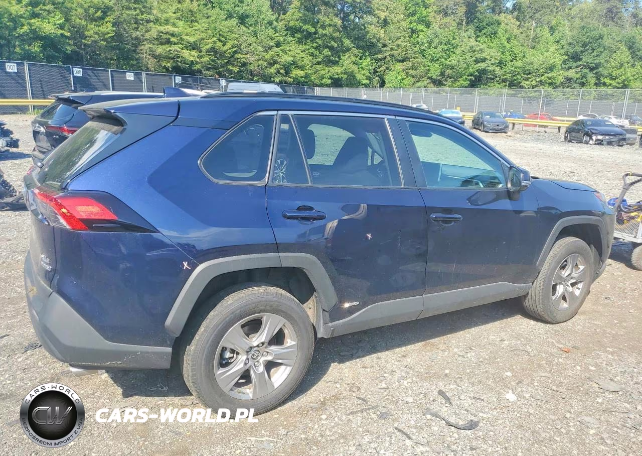 2024 Toyota Rav4 Hybrid Xle VIN:4T3RWRFV7RU155103 - 3