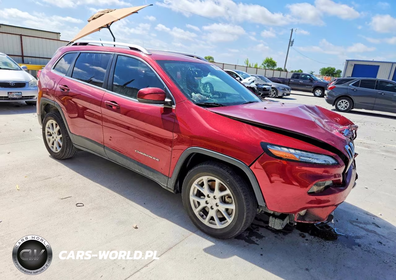 2016 Jeep Cherokee Latitude VIN:1C4PJLCS4GW177457 - 4