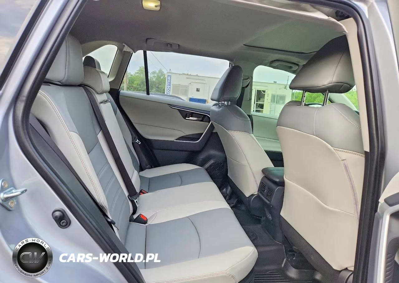 2025 Toyota Rav4 Xle Premium VIN:JTMB6RFV2SD157877 - 11