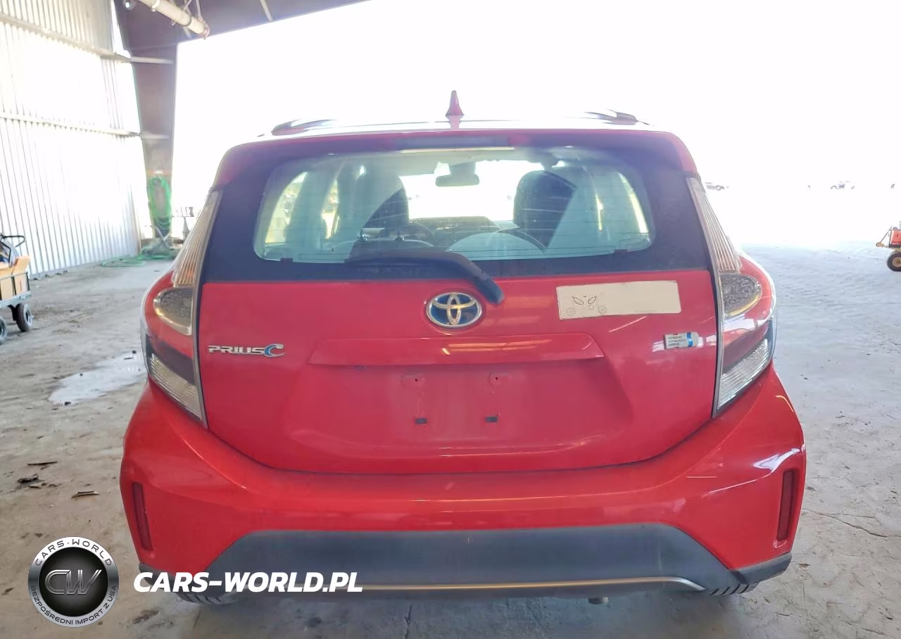 2019 Toyota Prius C L VIN:JTDKDTB39K1624754 - 6