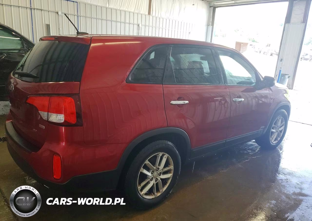 2014 Kia Sorento Lx VIN:5XYKTCA64EG515590 - 3