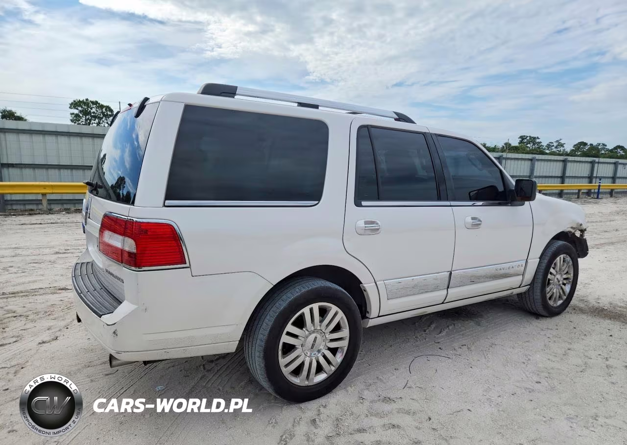 2011 Lincoln Navigator VIN:5LMJJ2H5XBEJ08492 - 3