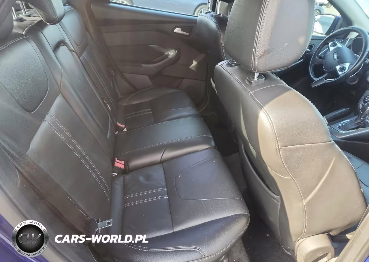 2014 Ford Focus Titanium VIN:1FADP3N24EL119867 - 10