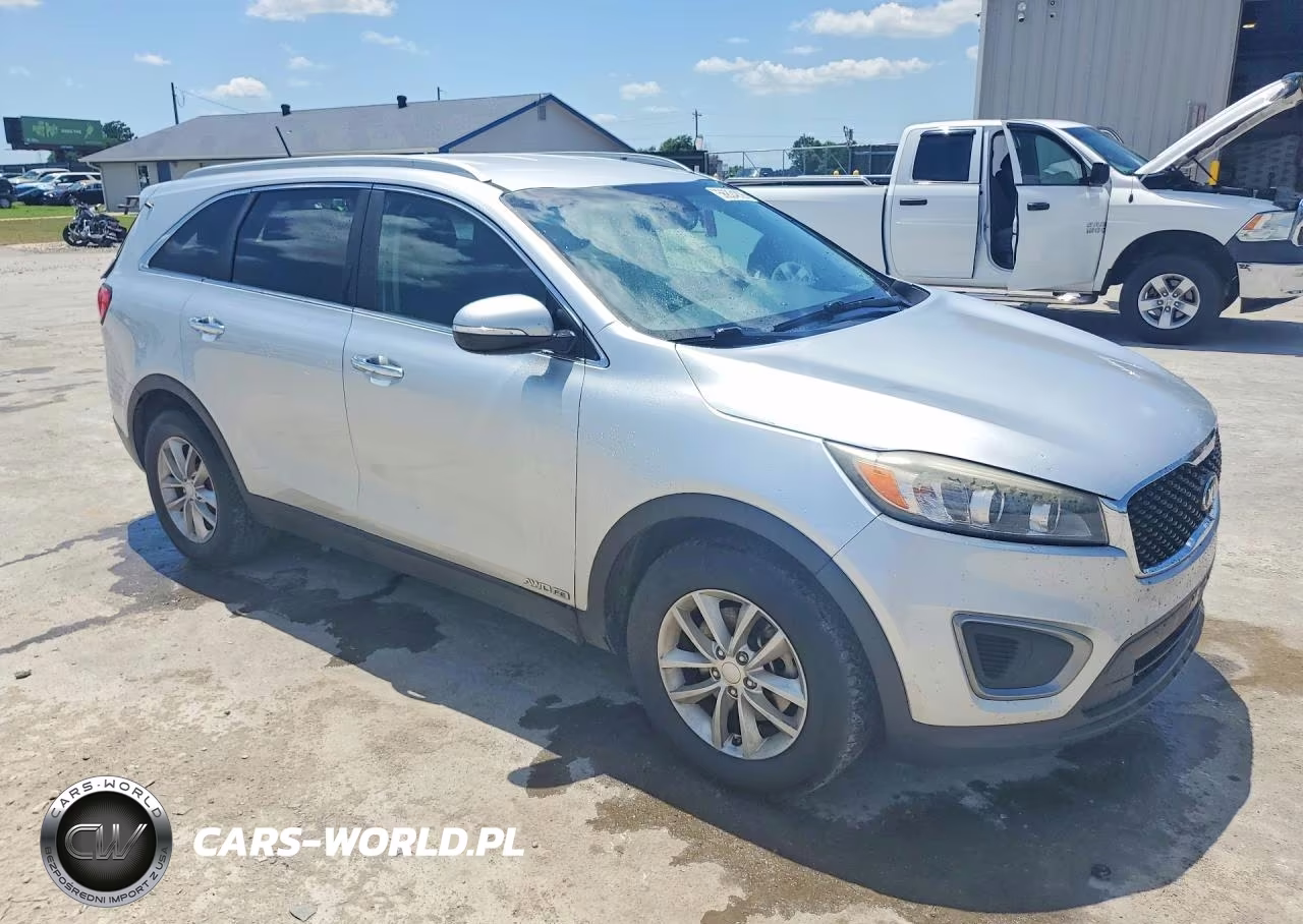 2016 Kia Sorento Lx V6 VIN:5XYPGDA51GG105601 - 4
