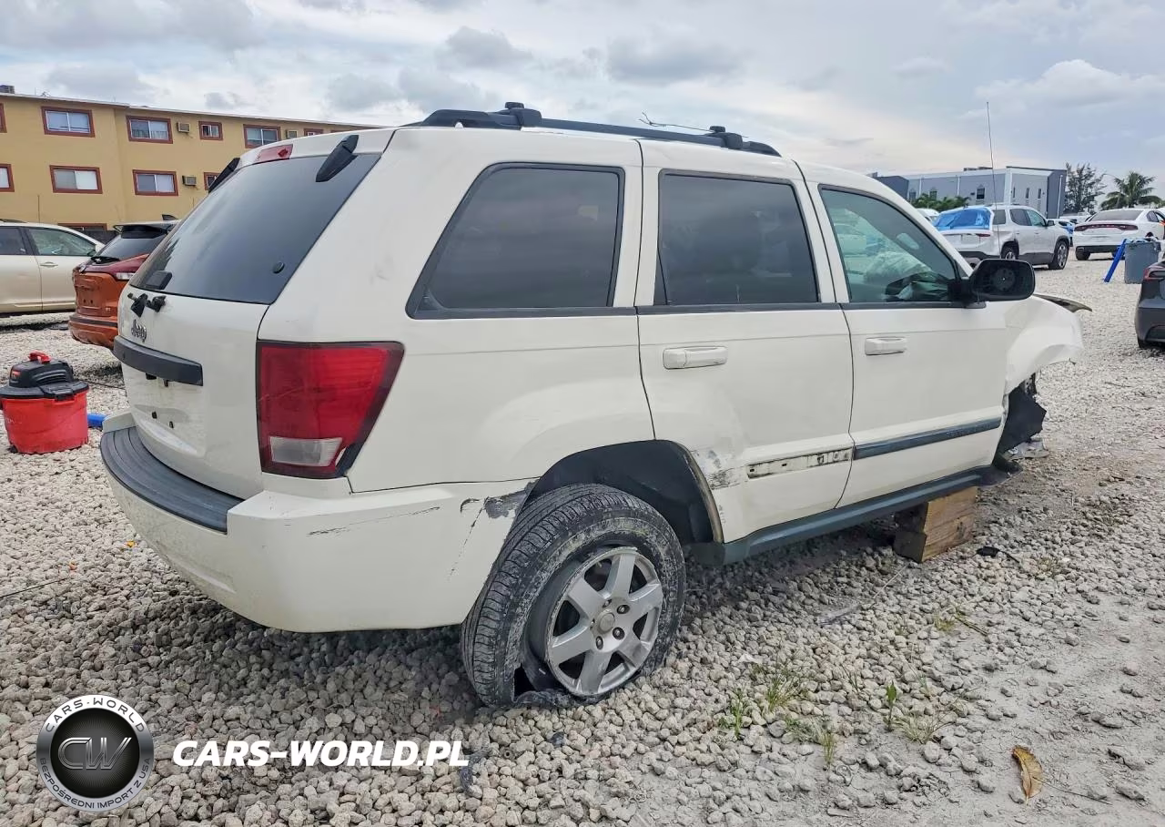 2008 Jeep Grand Cherokee Laredo VIN:1J8GR48K58C188874 - 3