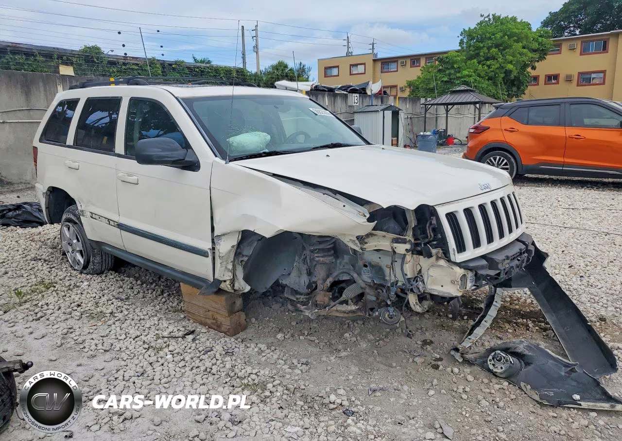 2008 Jeep Grand Cherokee Laredo VIN:1J8GR48K58C188874 - 4