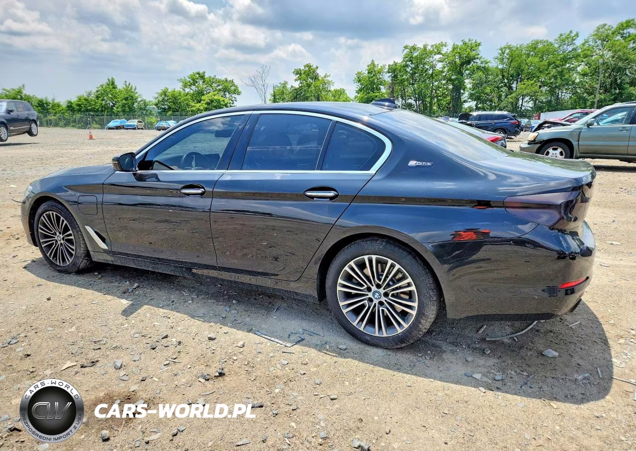 2018 BMW 530Xe VIN:WBAJB1C57JB084753 - 2