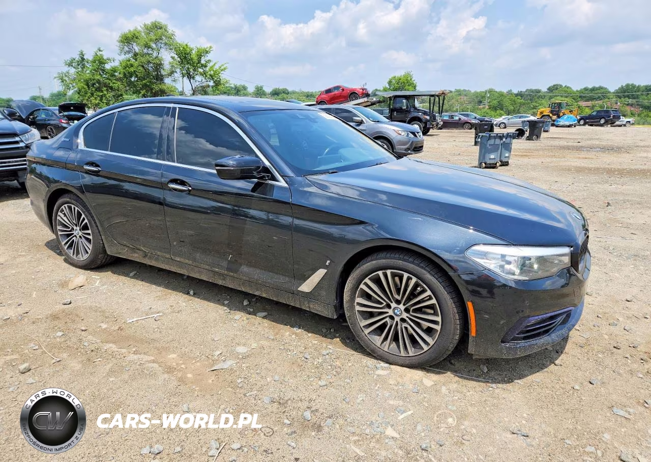2018 BMW 530Xe VIN:WBAJB1C57JB084753 - 4