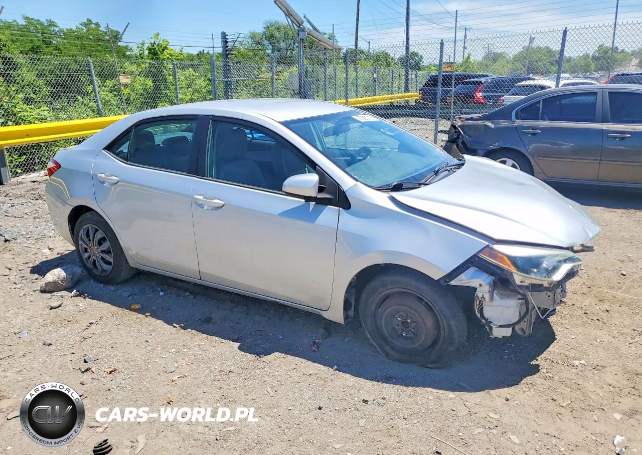 2015 Toyota Corolla Le VIN:2T1BURHEXFC273379 - 4