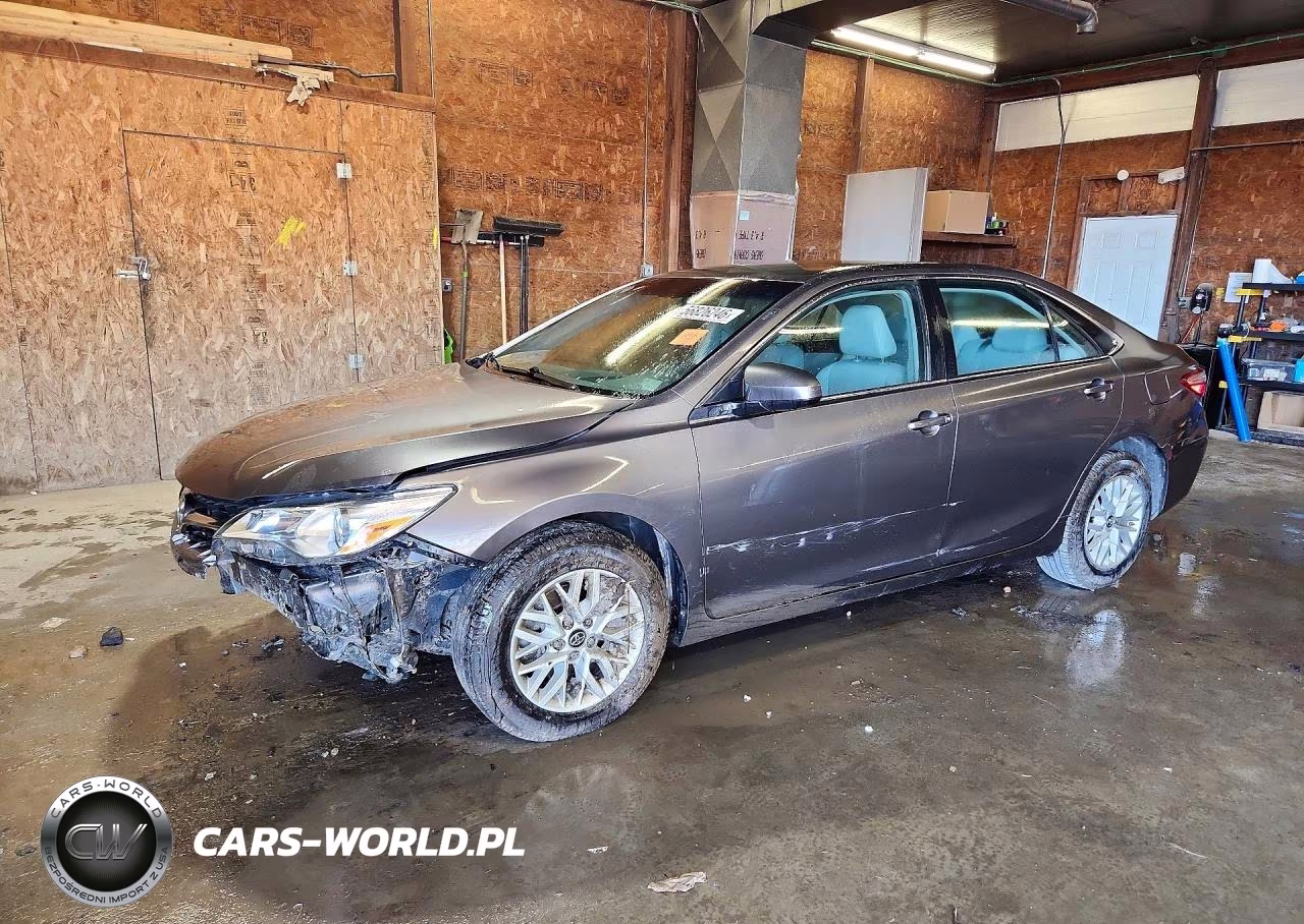 2017 Toyota Camry Le – zdjęcie 1 z 13