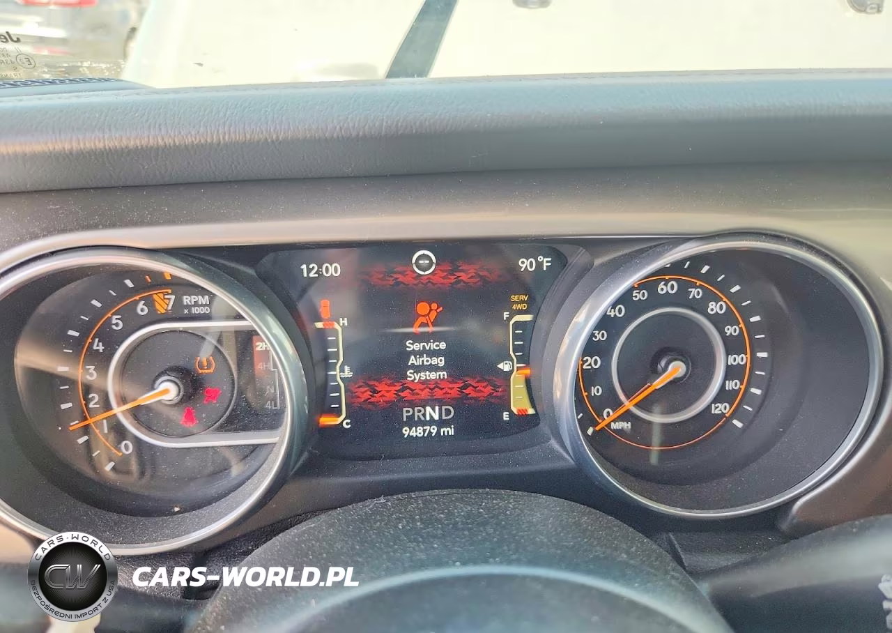 2018 Jeep Wrangler Unlimited Sahara VIN:1C4HJXEG4JW256073 - 9