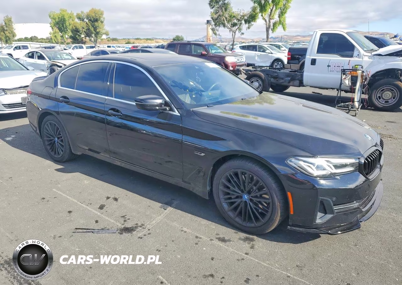 2022 BMW 530E VIN:WBA13AG00NCK20331 - 4